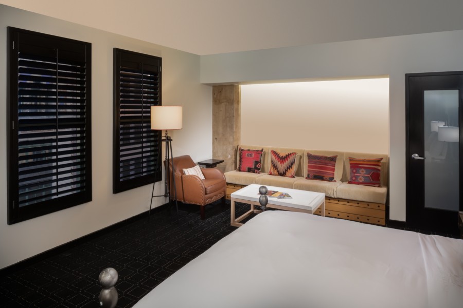 Boutique Luxury Guest Rooms In Downtown San Antonio